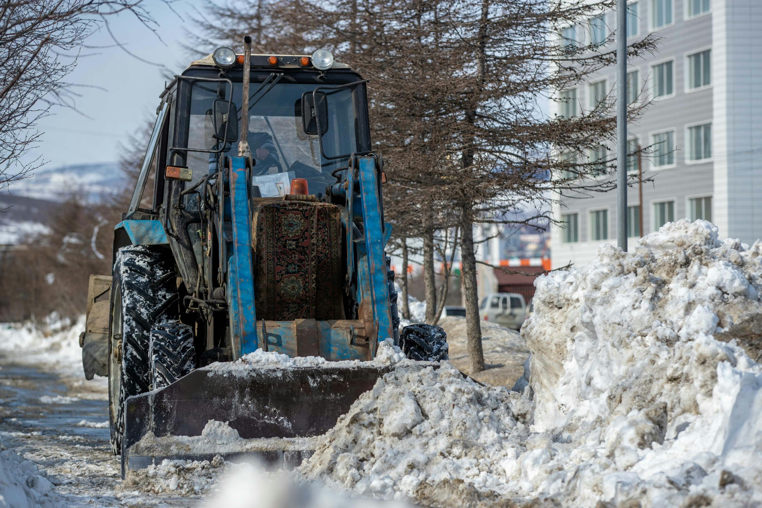 Efficient Commercial Snow Removal Services for Large Properties